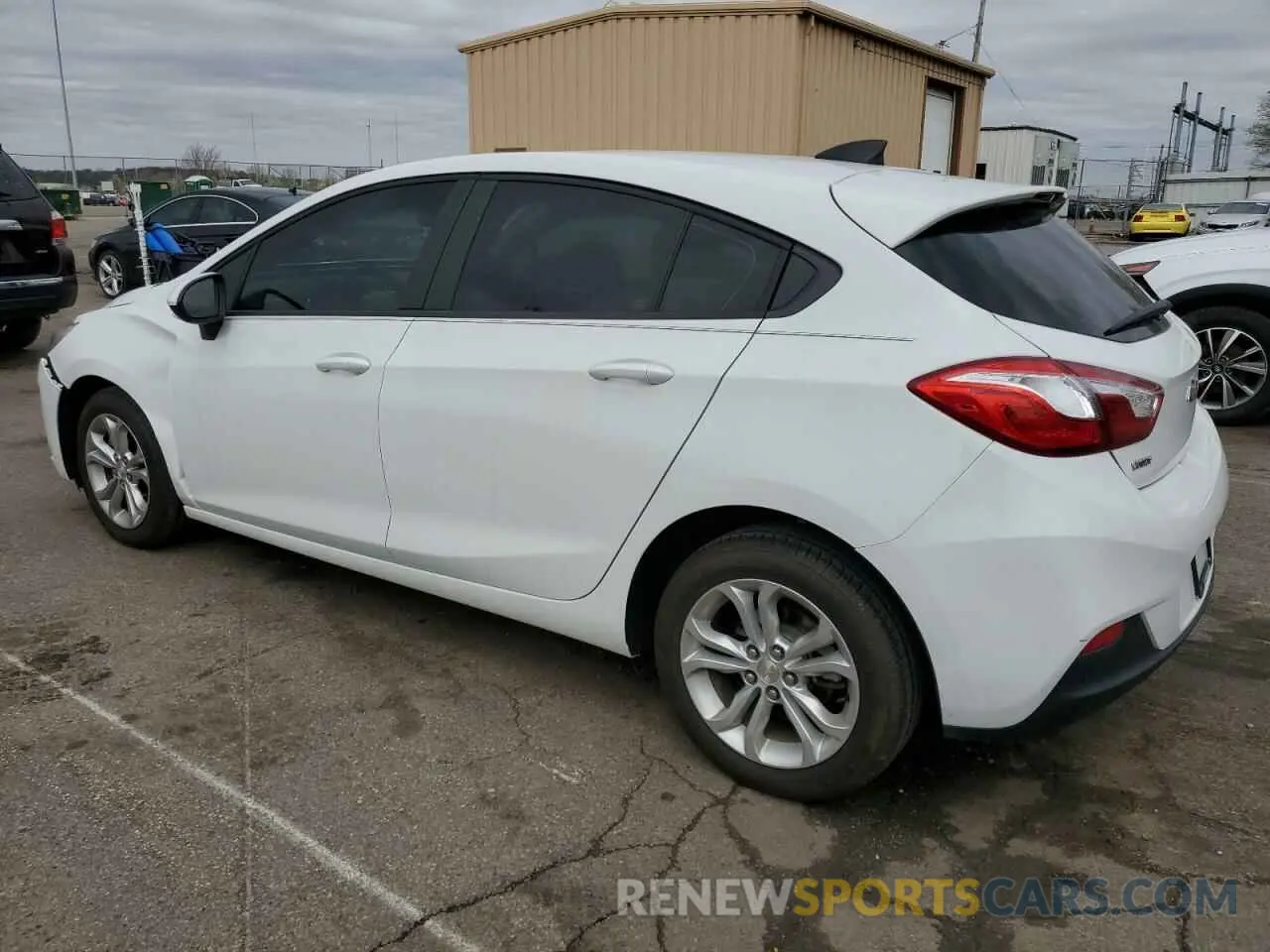 2 Photograph of a damaged car 3G1BC6SM5KS590347 CHEVROLET CRUZE 2019