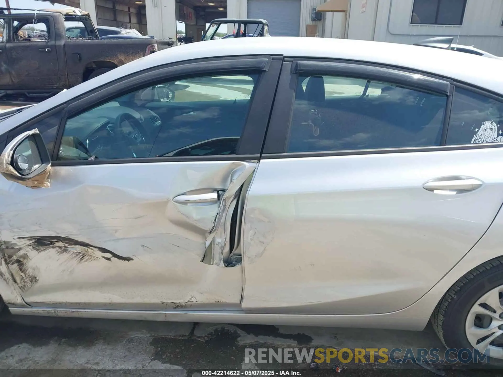 14 Photograph of a damaged car 3G1BC6SM9KS603603 CHEVROLET CRUZE 2019