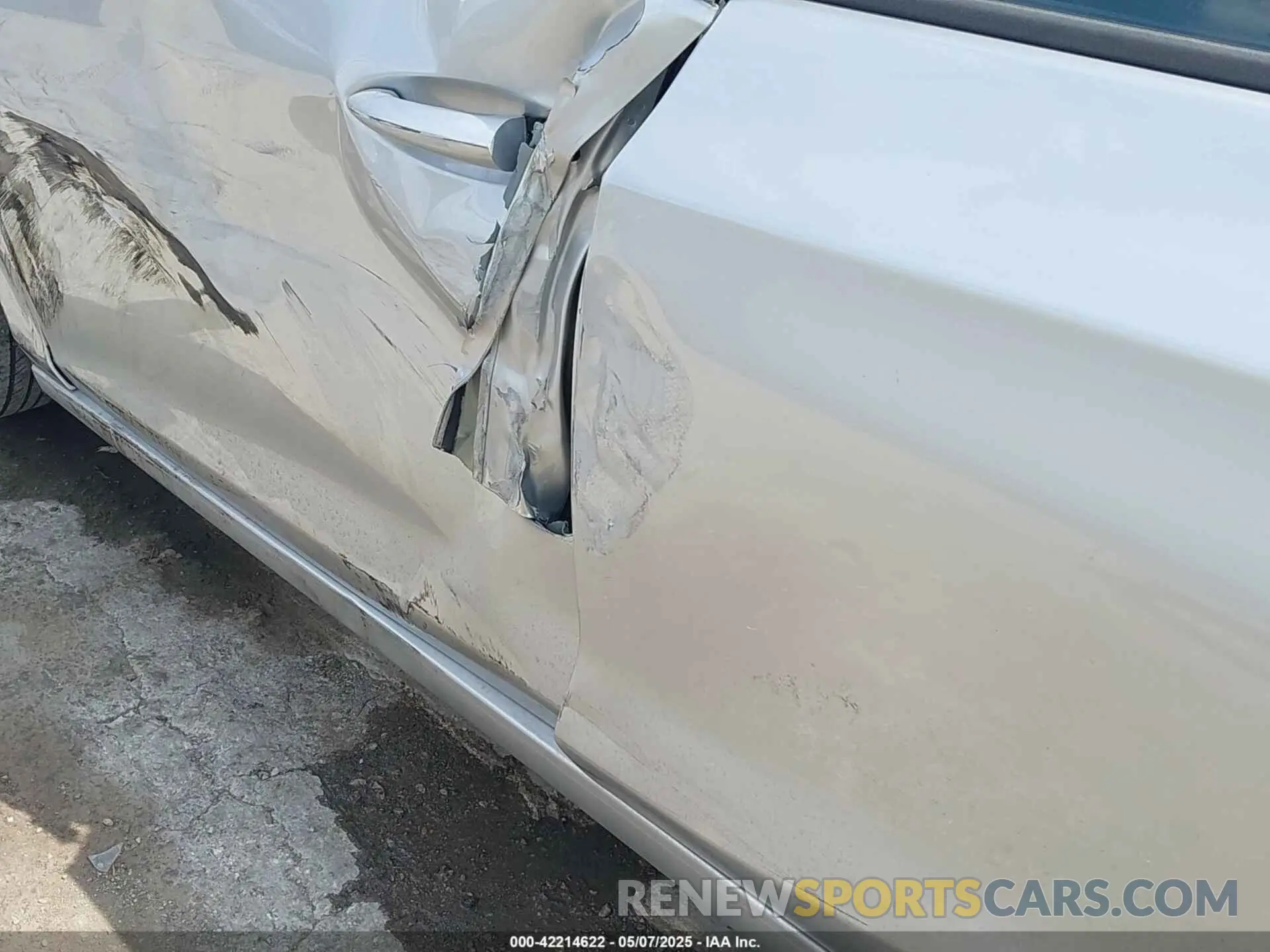 6 Photograph of a damaged car 3G1BC6SM9KS603603 CHEVROLET CRUZE 2019