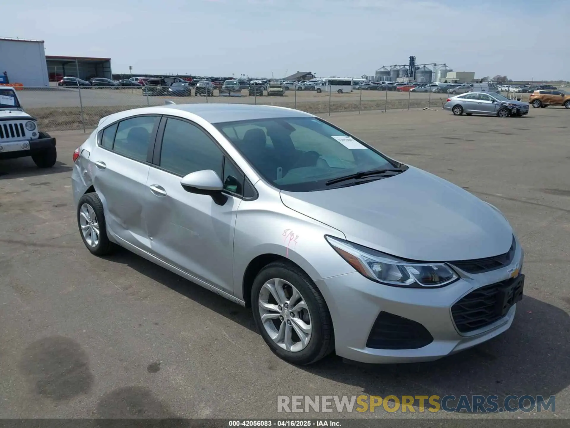 1 Photograph of a damaged car 3G1BC6SMXKS562513 CHEVROLET CRUZE 2019