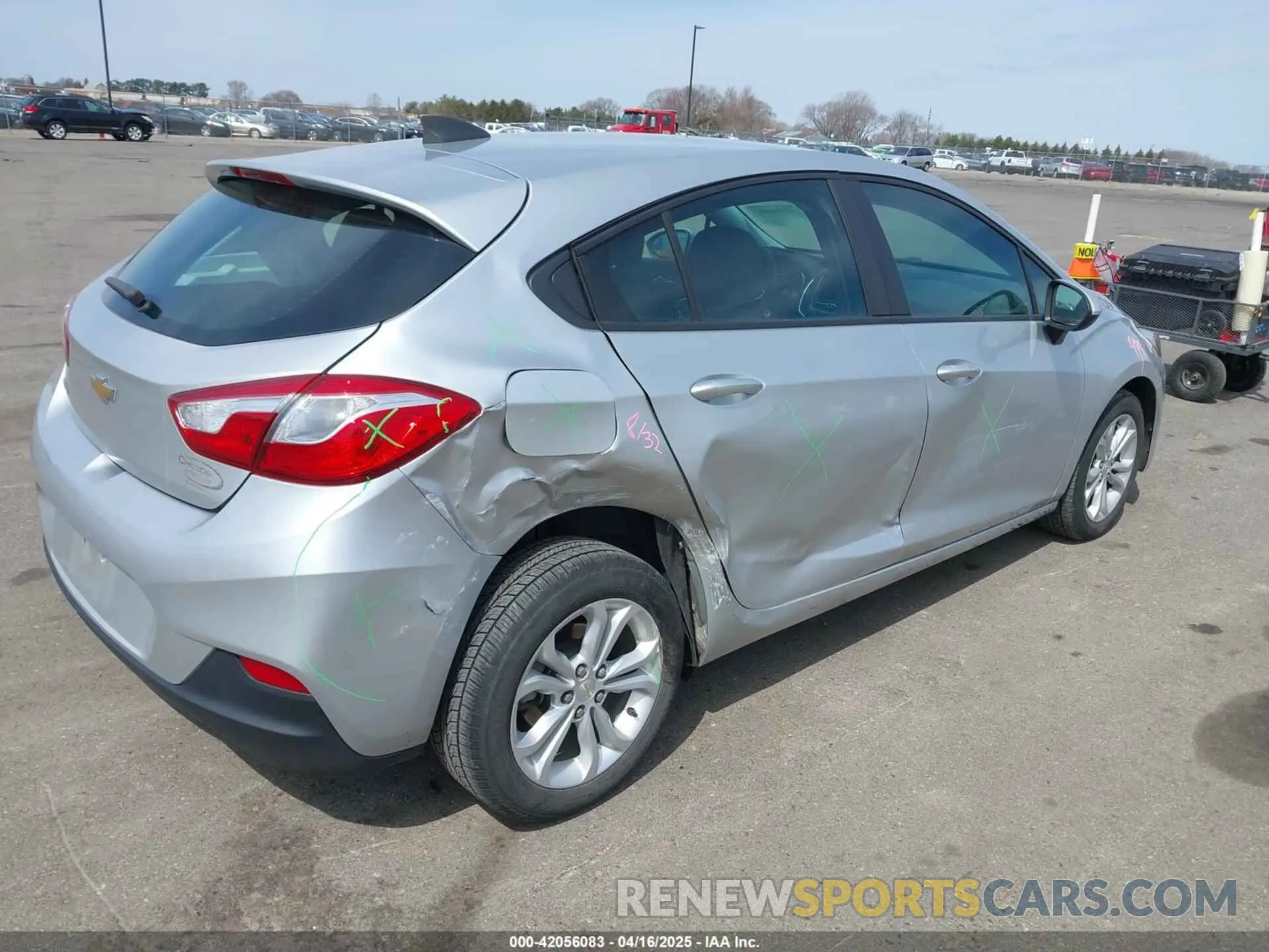 4 Photograph of a damaged car 3G1BC6SMXKS562513 CHEVROLET CRUZE 2019