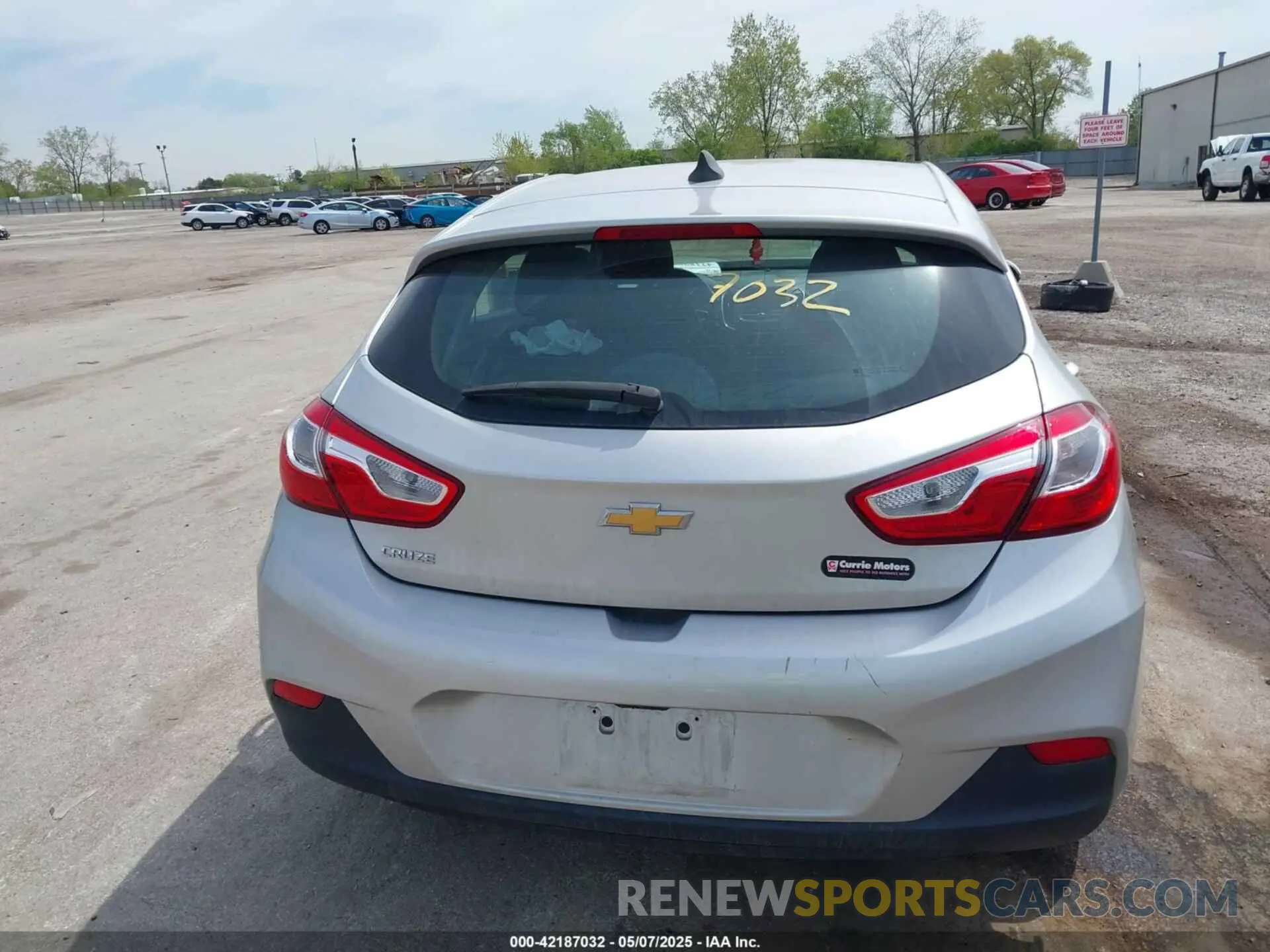 15 Photograph of a damaged car 3G1BC6SMXKS583846 CHEVROLET CRUZE 2019
