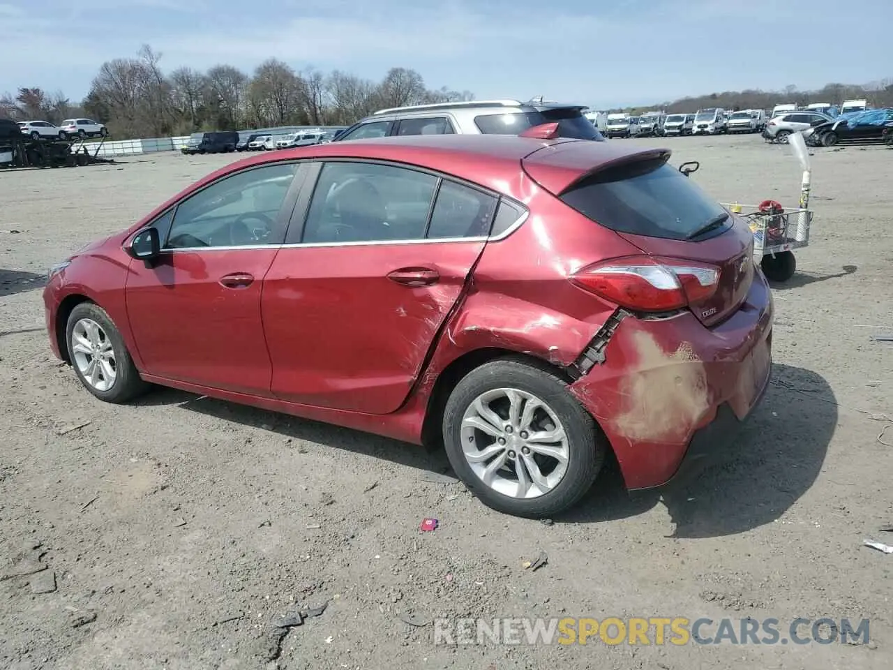 2 Photograph of a damaged car 3G1BE6SM0KS609333 CHEVROLET CRUZE 2019