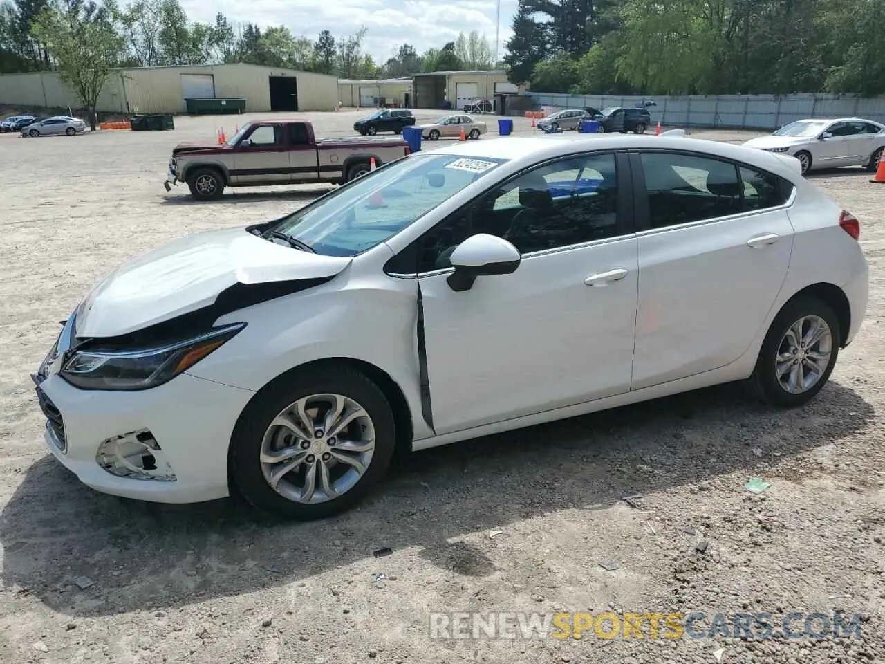 1 Photograph of a damaged car 3G1BE6SM1KS581011 CHEVROLET CRUZE 2019