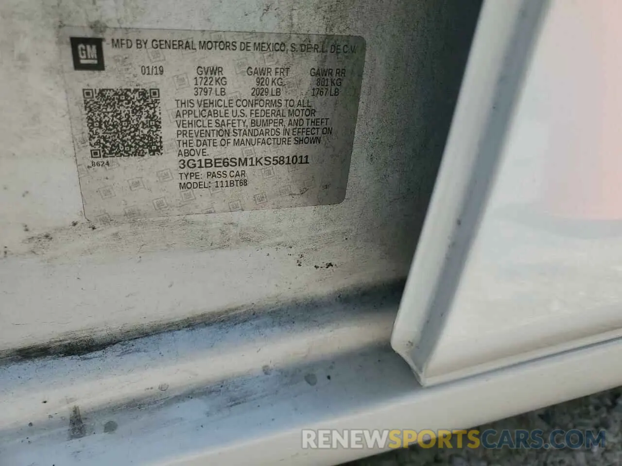 12 Photograph of a damaged car 3G1BE6SM1KS581011 CHEVROLET CRUZE 2019