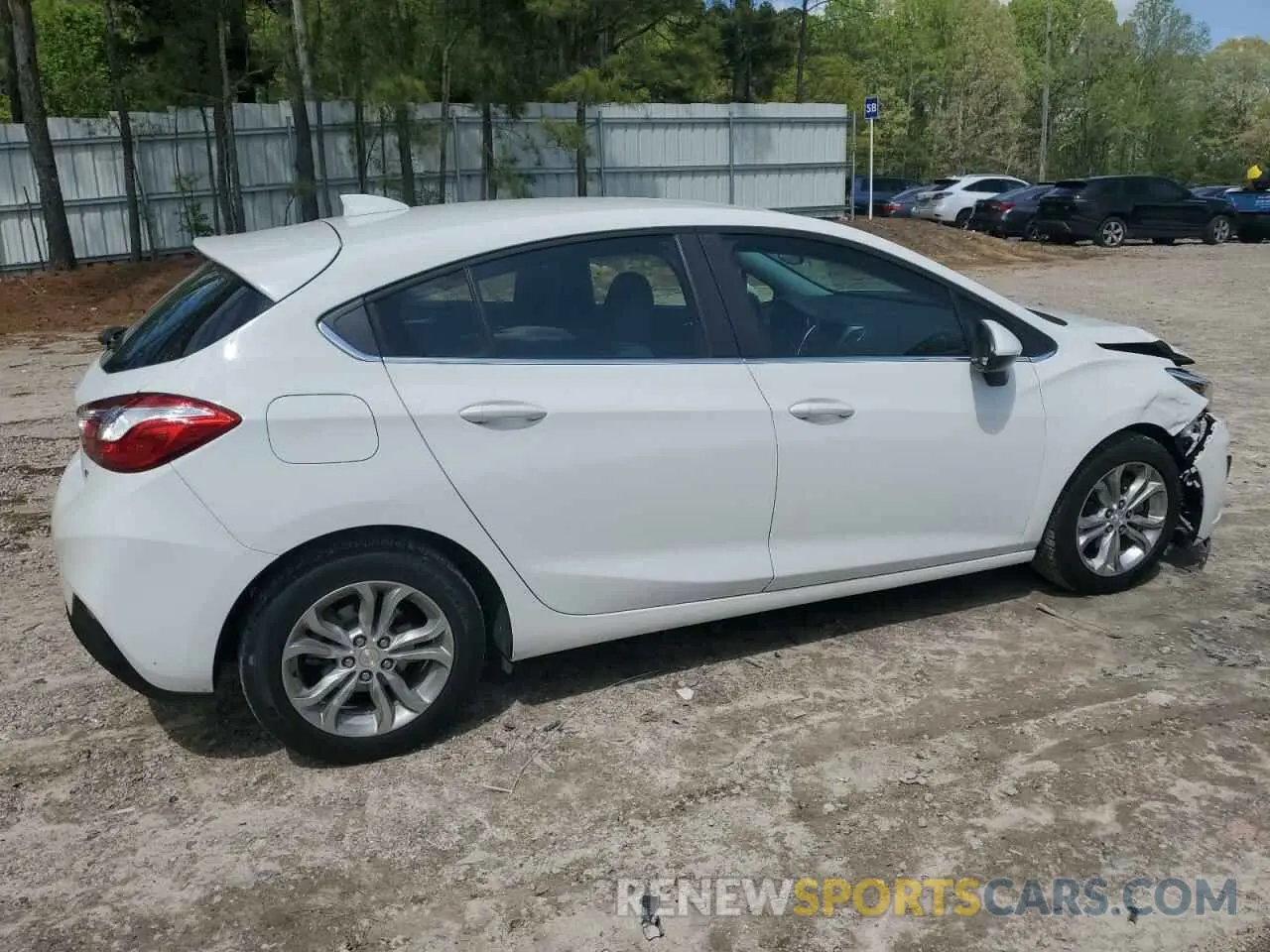 3 Photograph of a damaged car 3G1BE6SM1KS581011 CHEVROLET CRUZE 2019