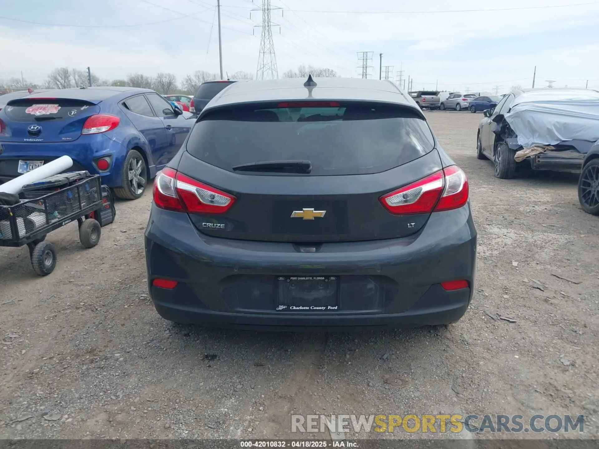 16 Photograph of a damaged car 3G1BE6SM1KS605887 CHEVROLET CRUZE 2019