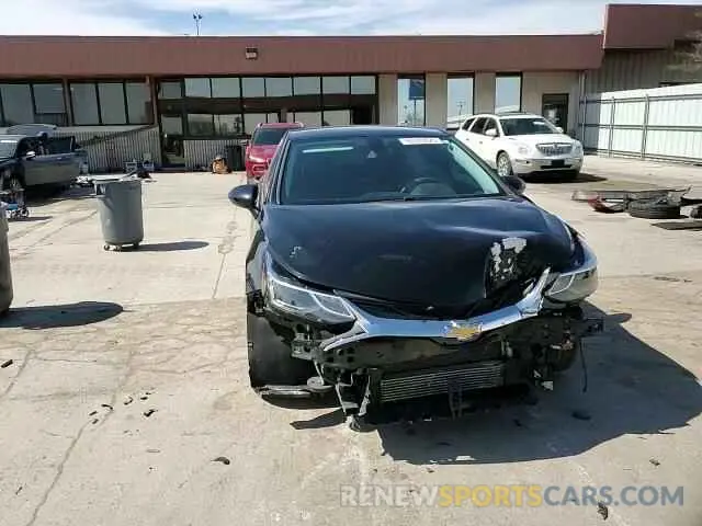 10 Photograph of a damaged car 3G1BE6SM2KS570311 CHEVROLET CRUZE 2019