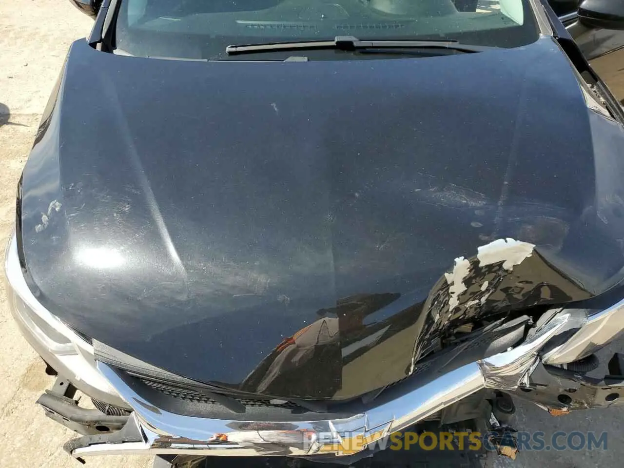 13 Photograph of a damaged car 3G1BE6SM2KS570311 CHEVROLET CRUZE 2019