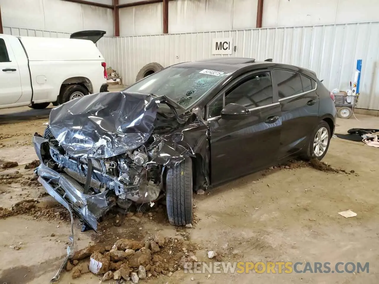 1 Photograph of a damaged car 3G1BE6SM2KS589439 CHEVROLET CRUZE 2019