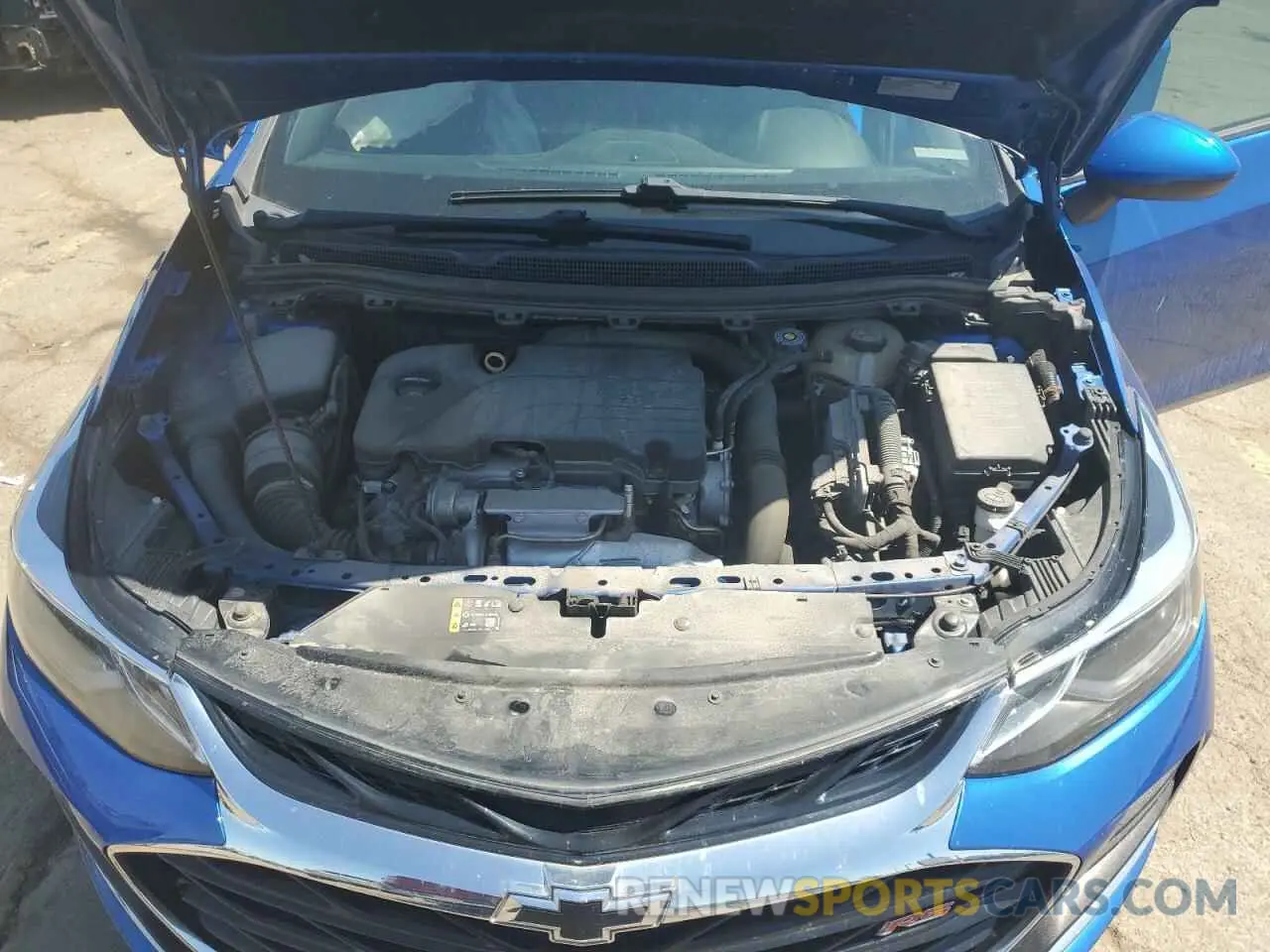 12 Photograph of a damaged car 3G1BE6SM2KS590557 CHEVROLET CRUZE 2019
