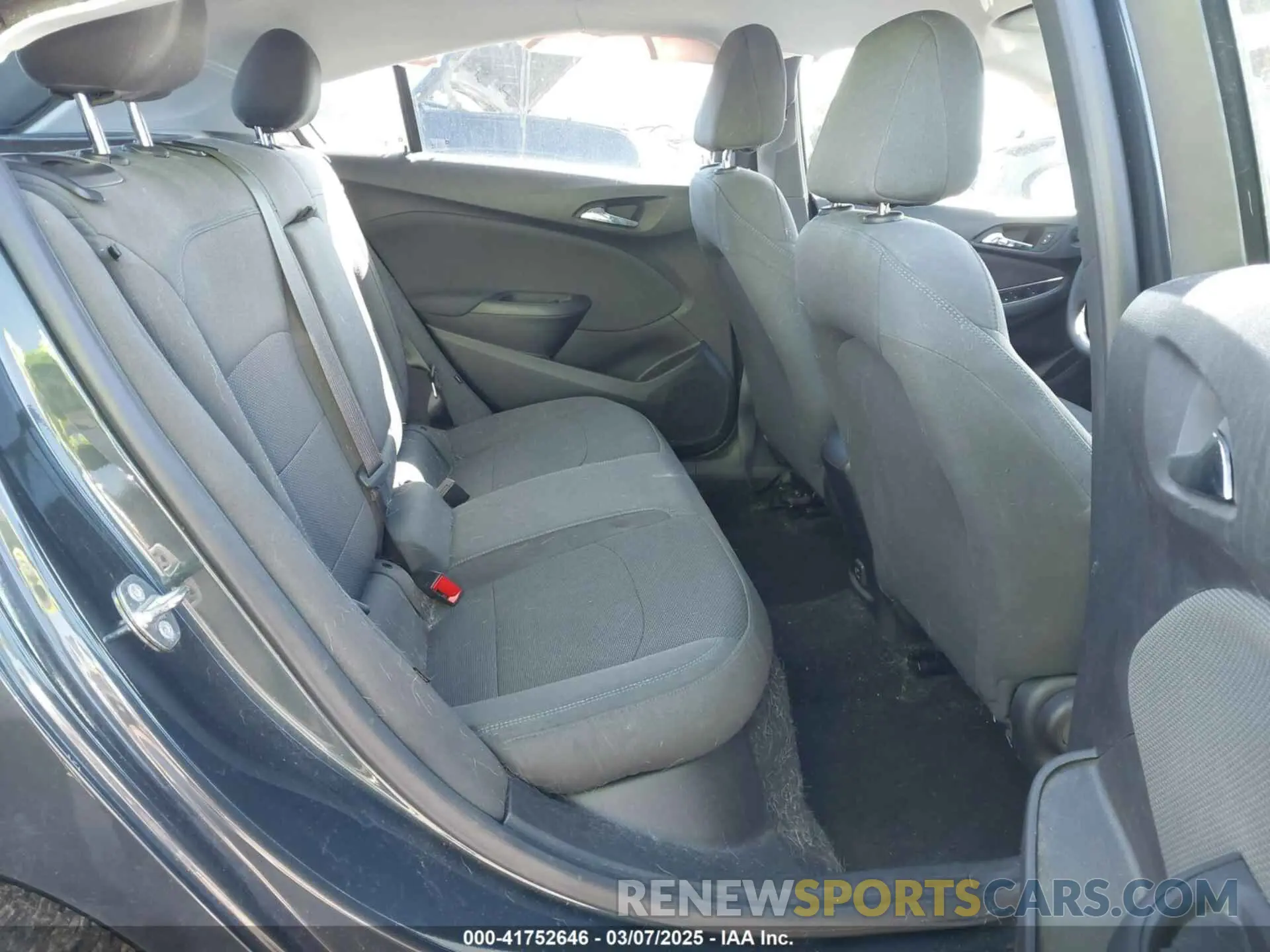 8 Photograph of a damaged car 3G1BE6SM2KS606126 CHEVROLET CRUZE 2019