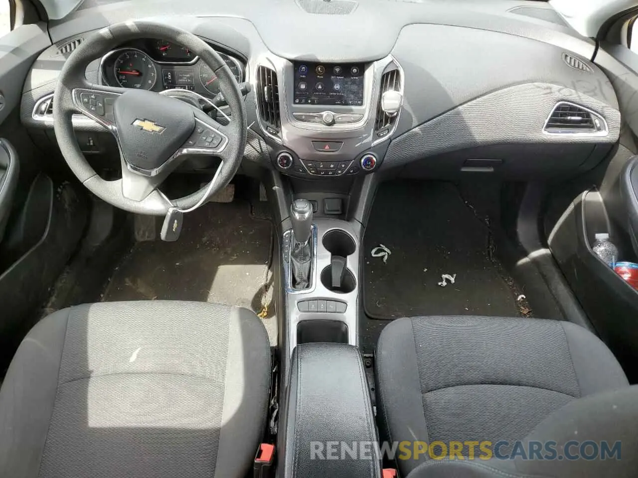 8 Photograph of a damaged car 3G1BE6SM2KS610595 CHEVROLET CRUZE 2019