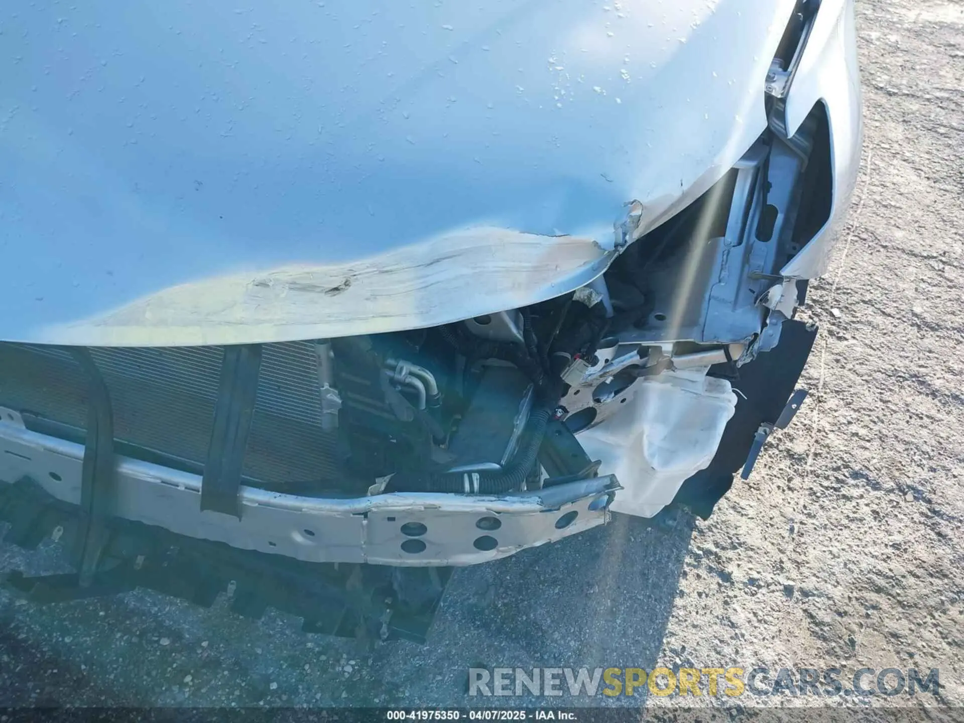 19 Photograph of a damaged car 3G1BE6SM3KS548527 CHEVROLET CRUZE 2019