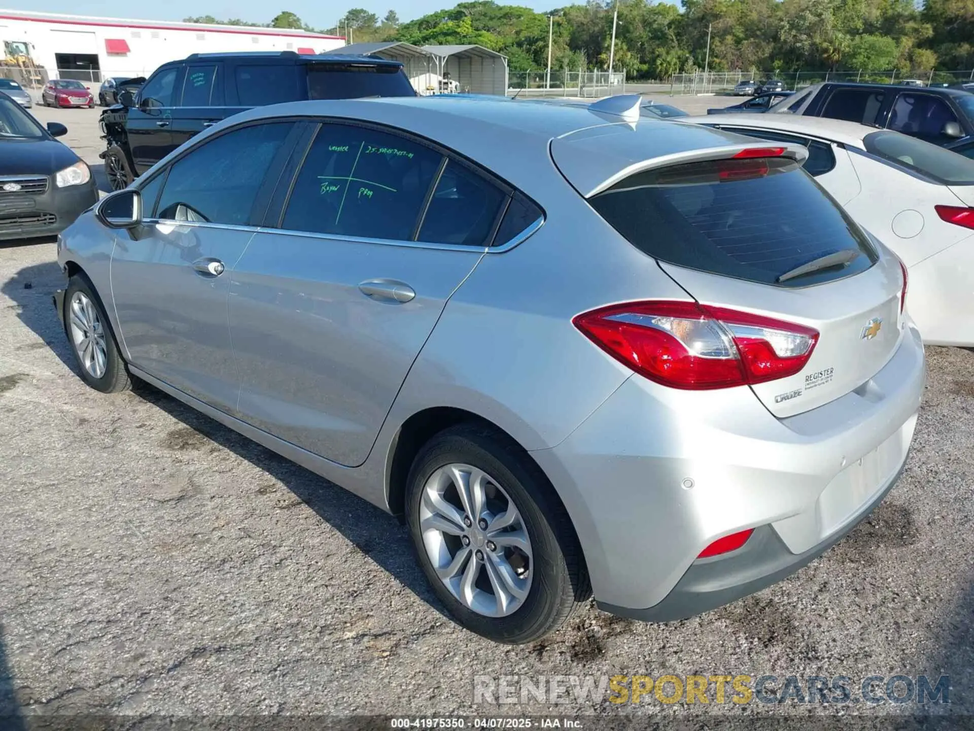 3 Photograph of a damaged car 3G1BE6SM3KS548527 CHEVROLET CRUZE 2019