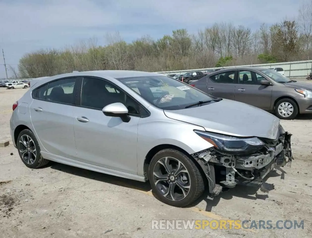 4 Photograph of a damaged car 3G1BE6SM3KS610220 CHEVROLET CRUZE 2019