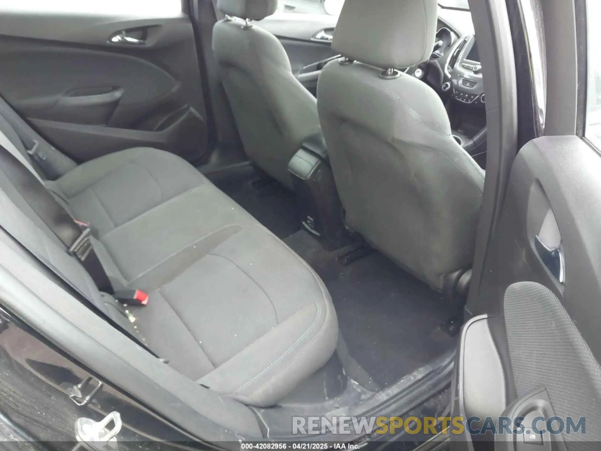 8 Photograph of a damaged car 3G1BE6SM3KS612436 CHEVROLET CRUZE 2019