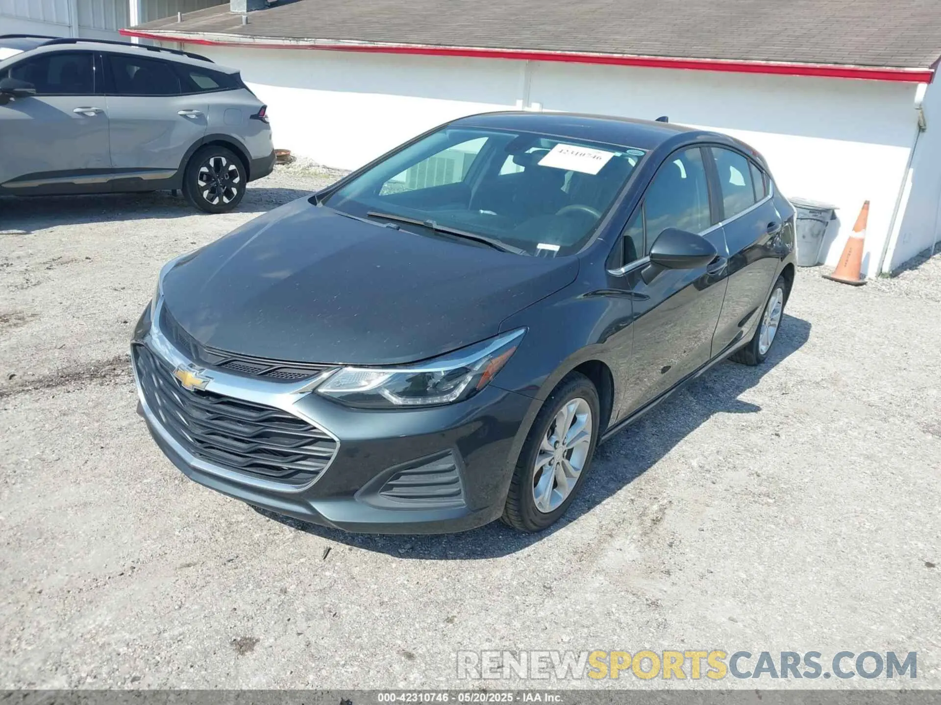 2 Photograph of a damaged car 3G1BE6SM4KS542770 CHEVROLET CRUZE 2019