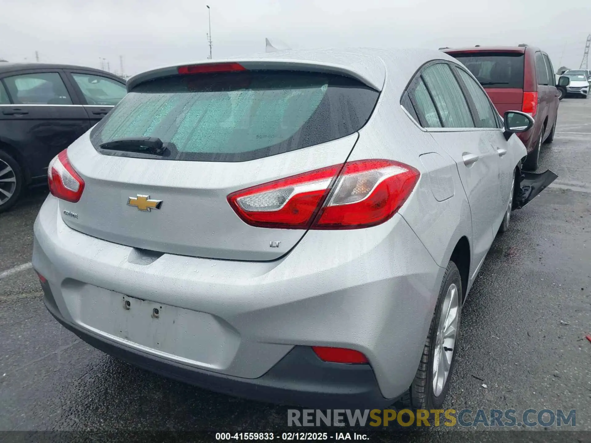 4 Photograph of a damaged car 3G1BE6SM4KS564283 CHEVROLET CRUZE 2019