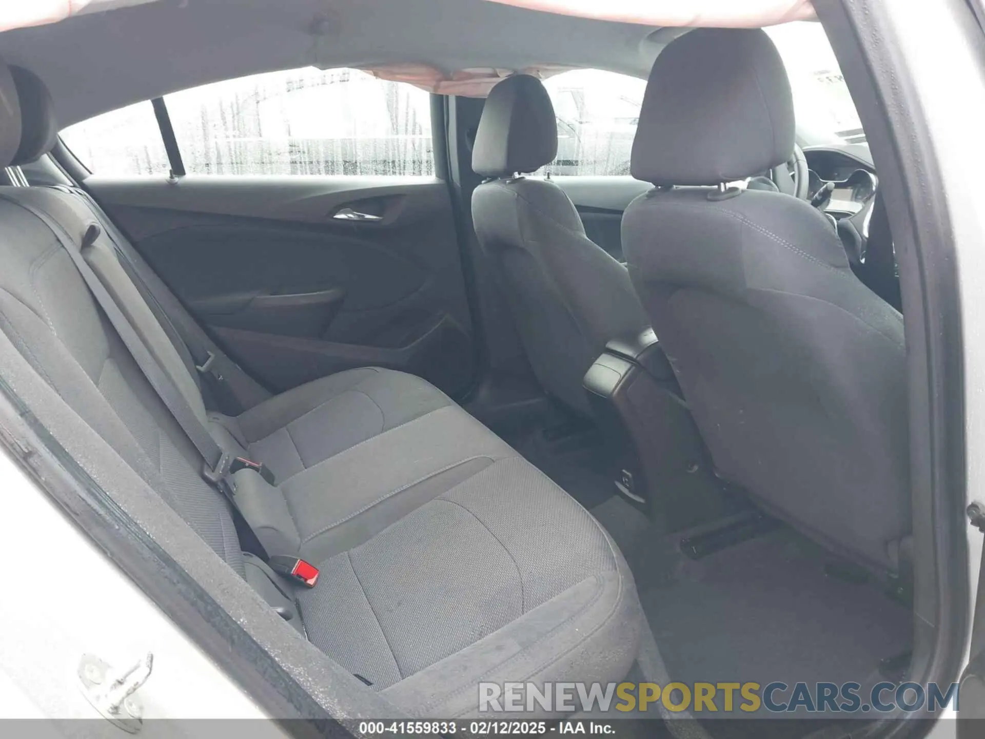 8 Photograph of a damaged car 3G1BE6SM4KS564283 CHEVROLET CRUZE 2019