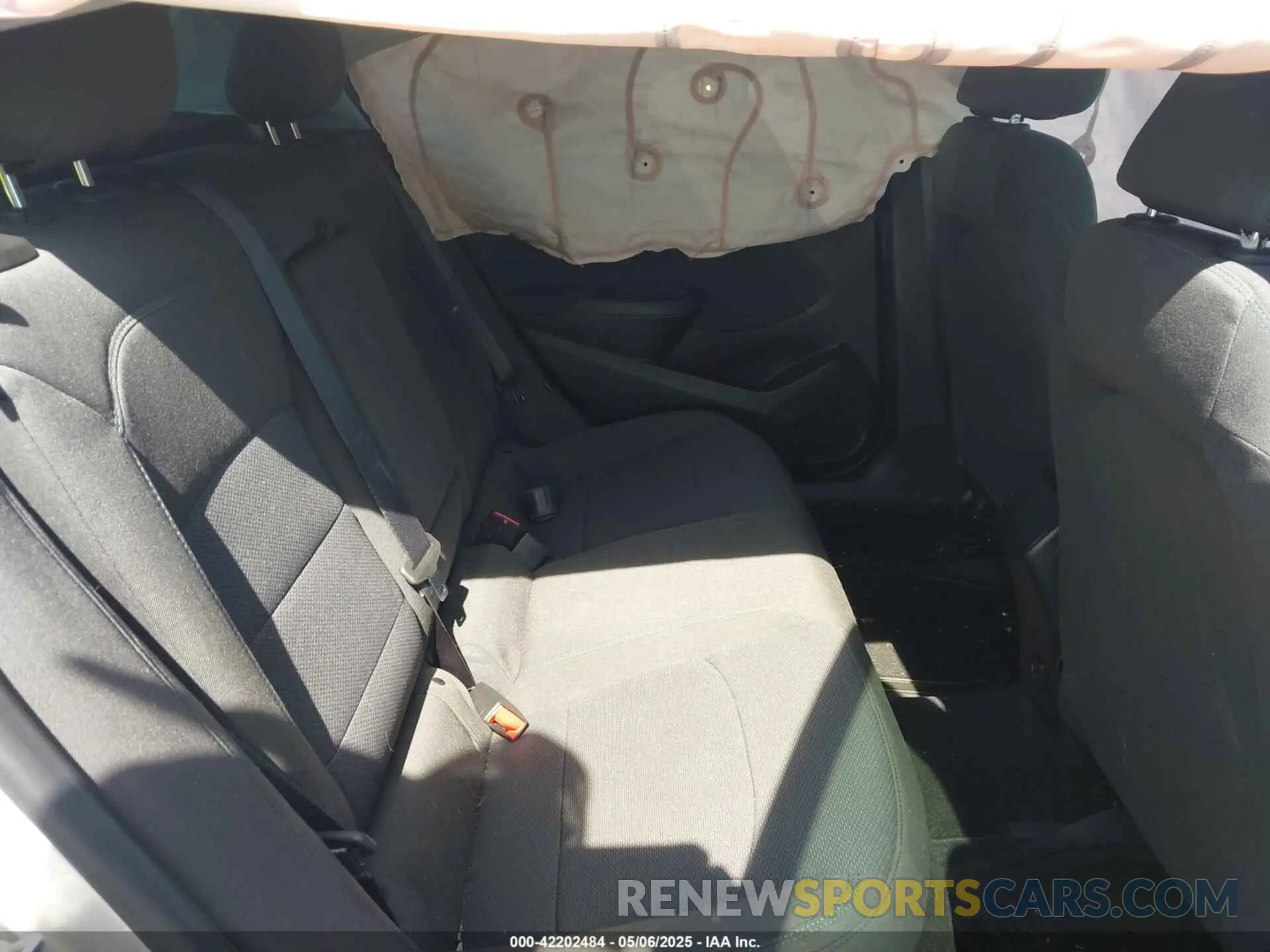 8 Photograph of a damaged car 3G1BE6SM4Ks574795 CHEVROLET CRUZE 2019
