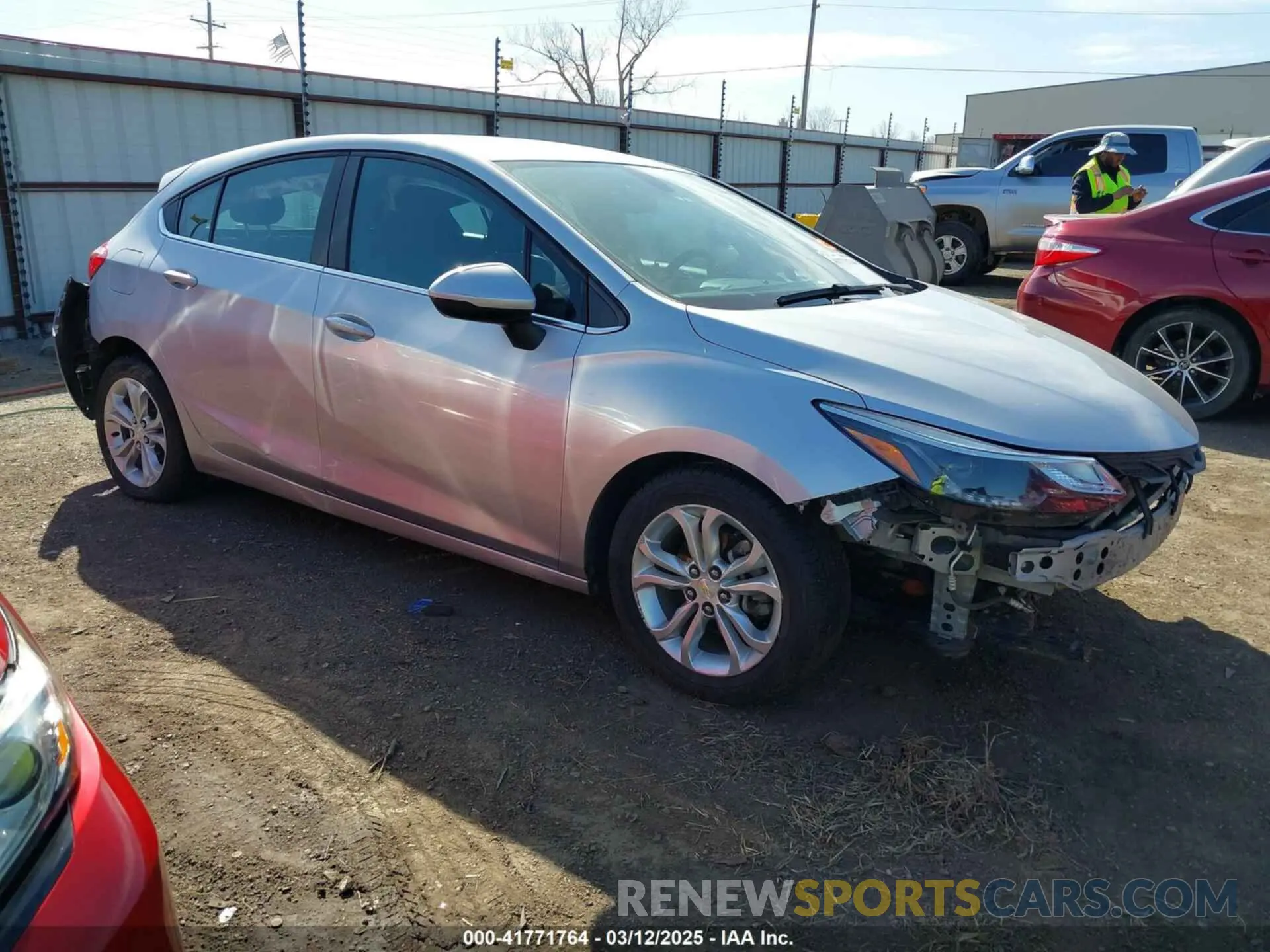 1 Photograph of a damaged car 3G1BE6SM6KS534654 CHEVROLET CRUZE 2019