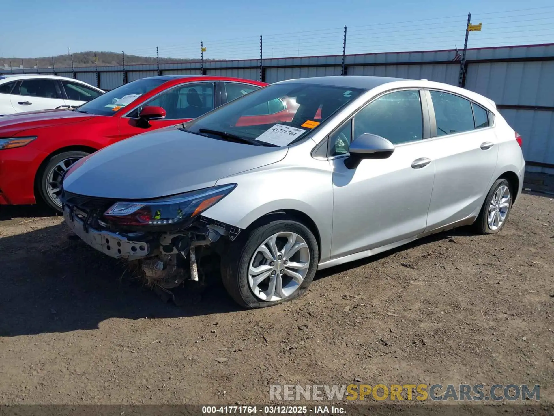 2 Photograph of a damaged car 3G1BE6SM6KS534654 CHEVROLET CRUZE 2019