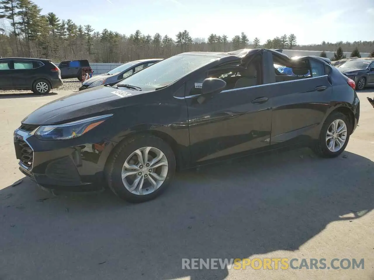 1 Photograph of a damaged car 3G1BE6SM6KS569582 CHEVROLET CRUZE 2019