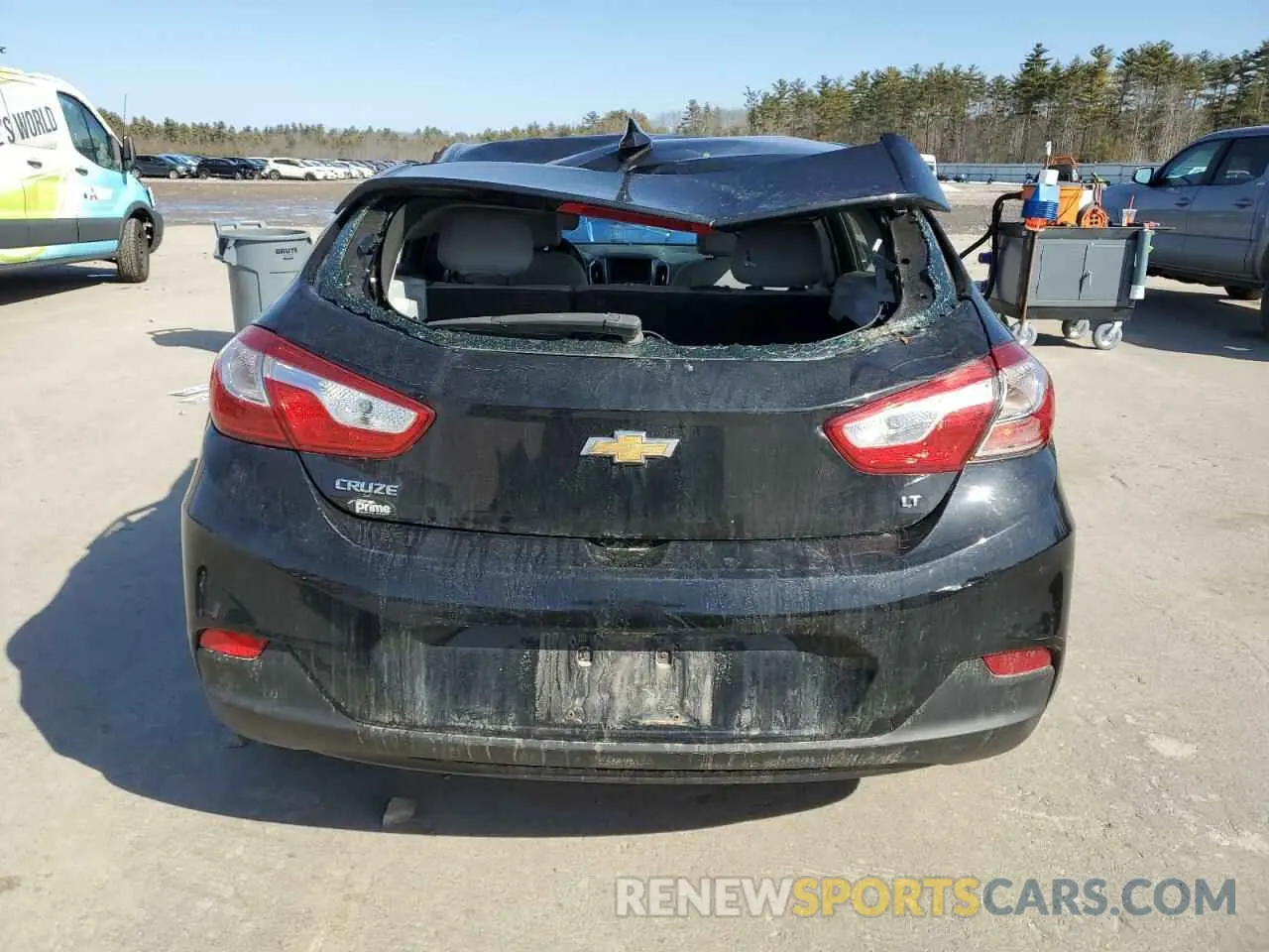 6 Photograph of a damaged car 3G1BE6SM6KS569582 CHEVROLET CRUZE 2019