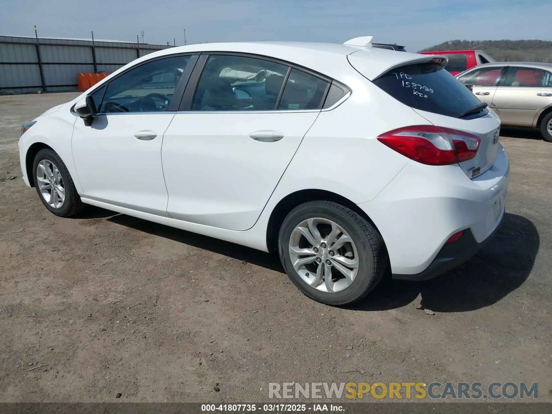 3 Photograph of a damaged car 3G1BE6SM7KS539118 CHEVROLET CRUZE 2019