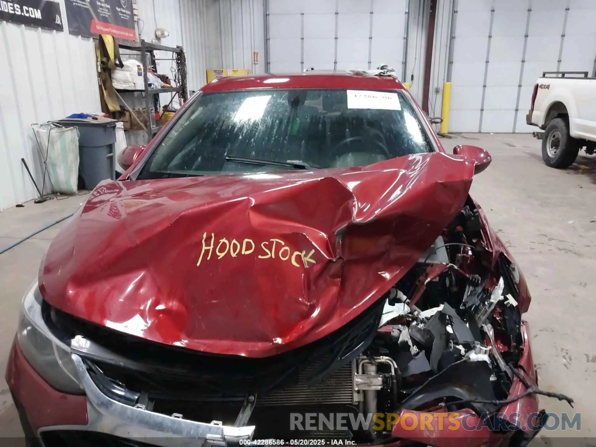 10 Photograph of a damaged car 3G1BE6SM8KS570538 CHEVROLET CRUZE 2019