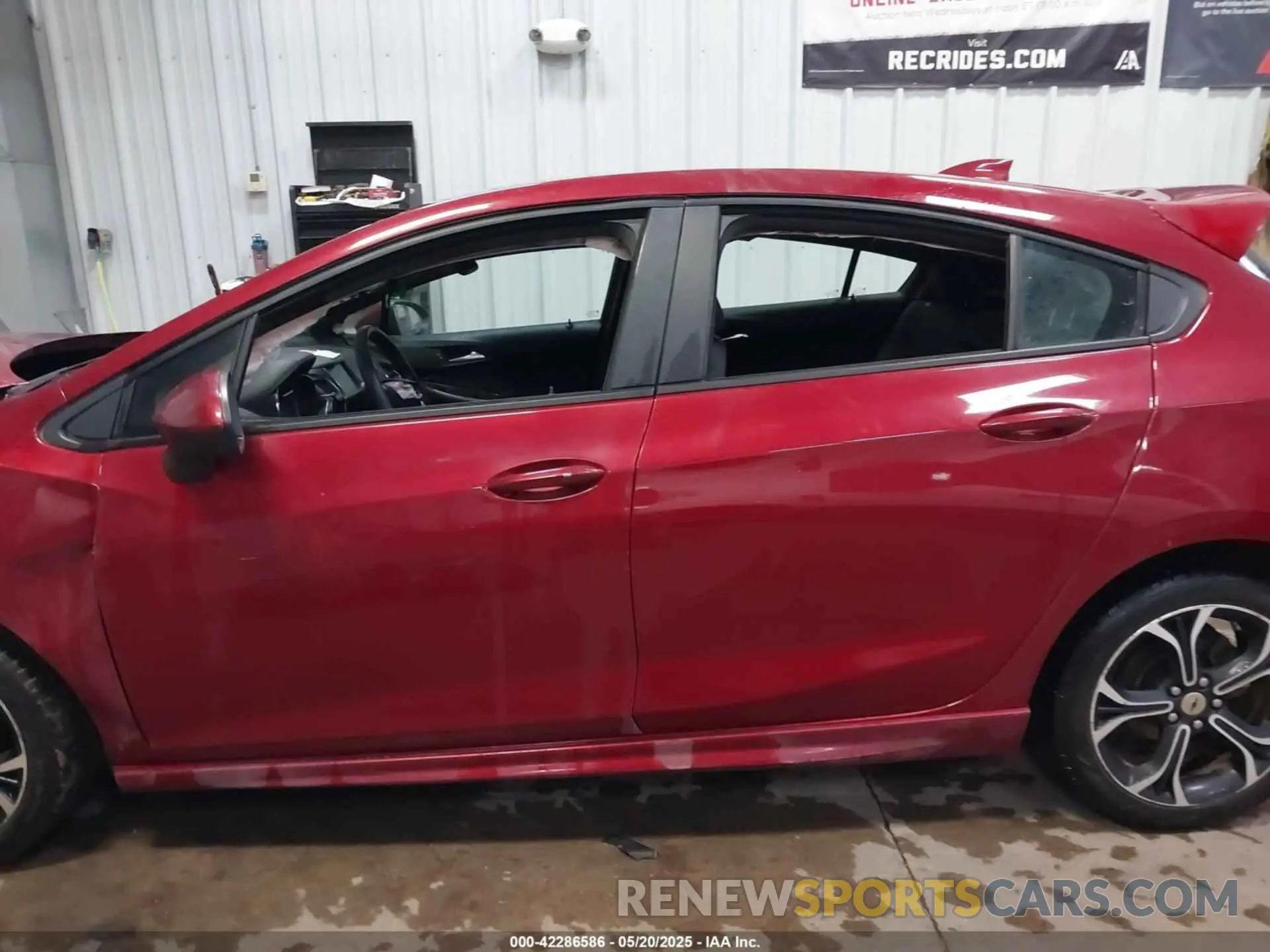 14 Photograph of a damaged car 3G1BE6SM8KS570538 CHEVROLET CRUZE 2019