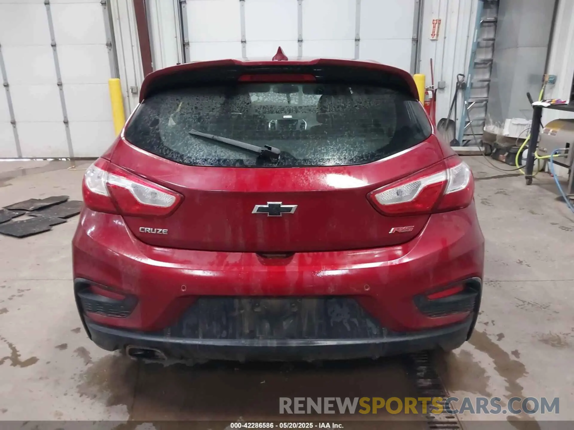 16 Photograph of a damaged car 3G1BE6SM8KS570538 CHEVROLET CRUZE 2019