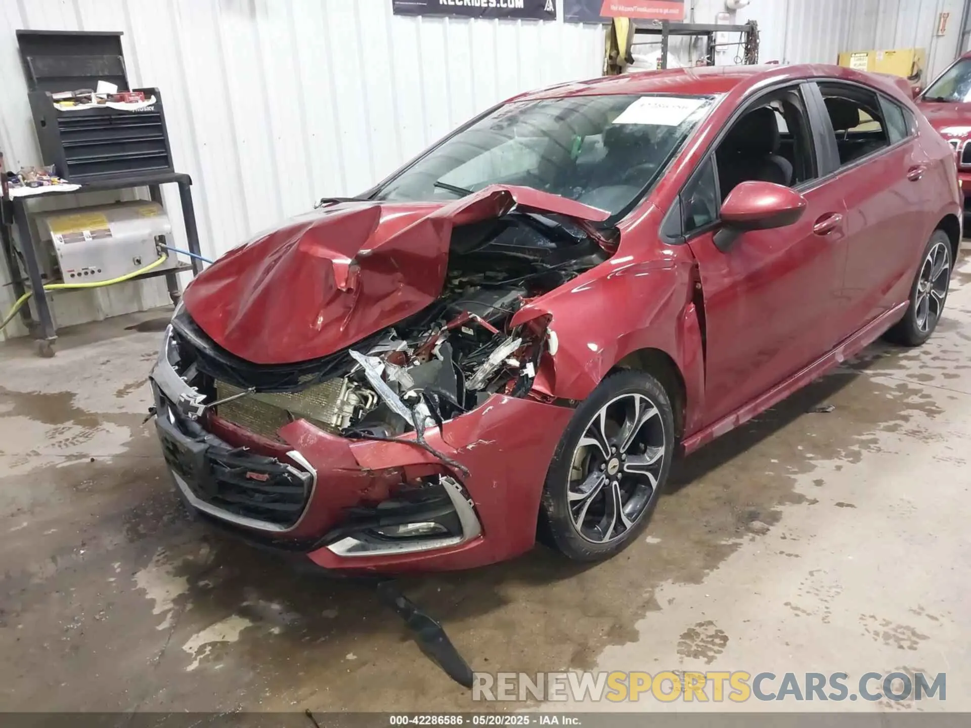 2 Photograph of a damaged car 3G1BE6SM8KS570538 CHEVROLET CRUZE 2019