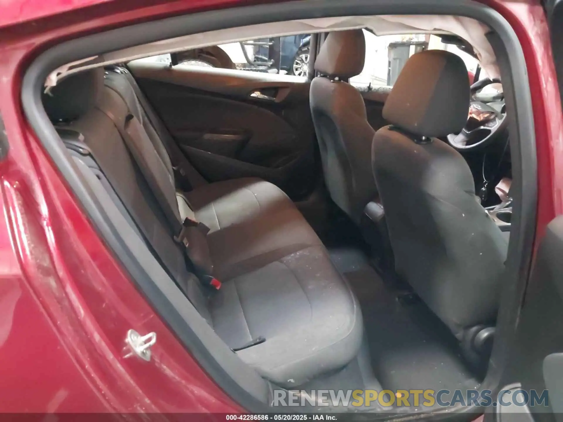 8 Photograph of a damaged car 3G1BE6SM8KS570538 CHEVROLET CRUZE 2019