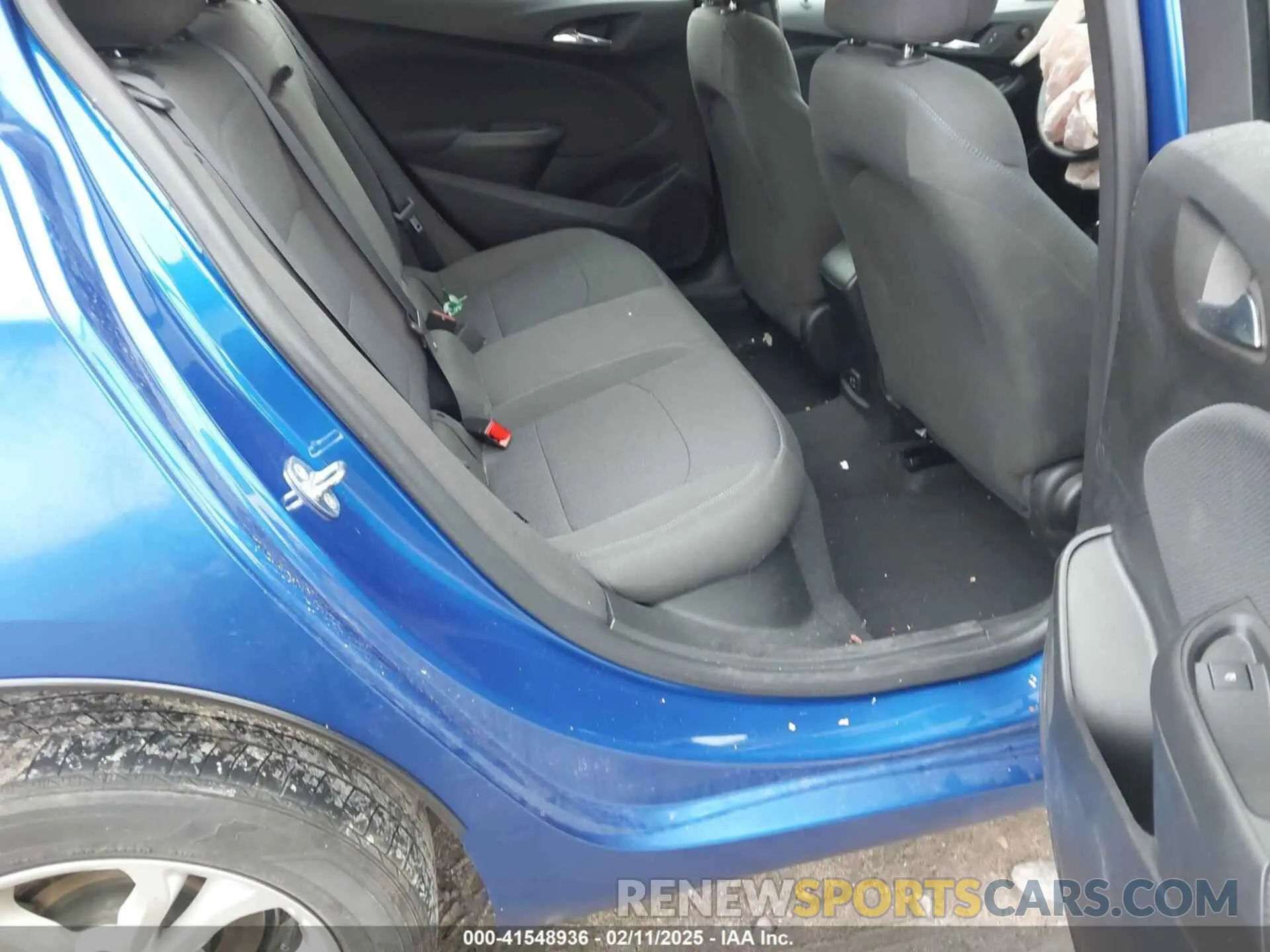 8 Photograph of a damaged car 3G1BE6SM8KS592202 CHEVROLET CRUZE 2019