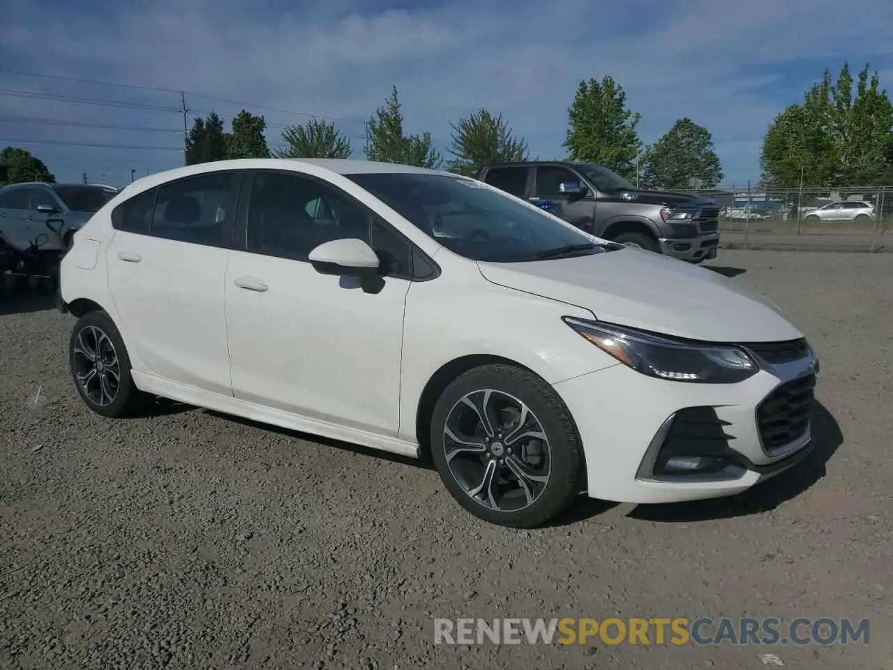 4 Photograph of a damaged car 3G1BE6SM8KS607698 CHEVROLET CRUZE 2019
