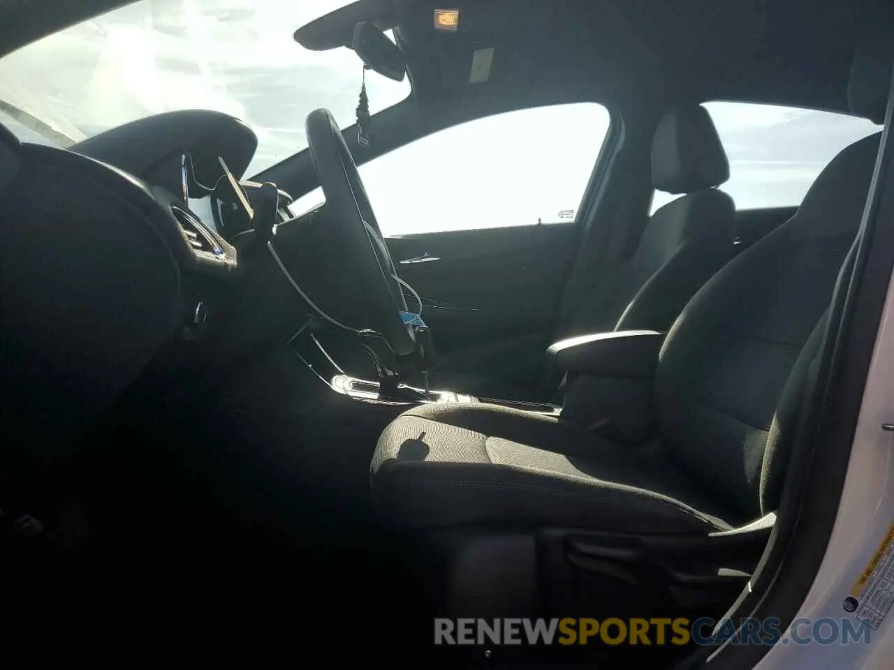 7 Photograph of a damaged car 3G1BE6SM8KS607698 CHEVROLET CRUZE 2019