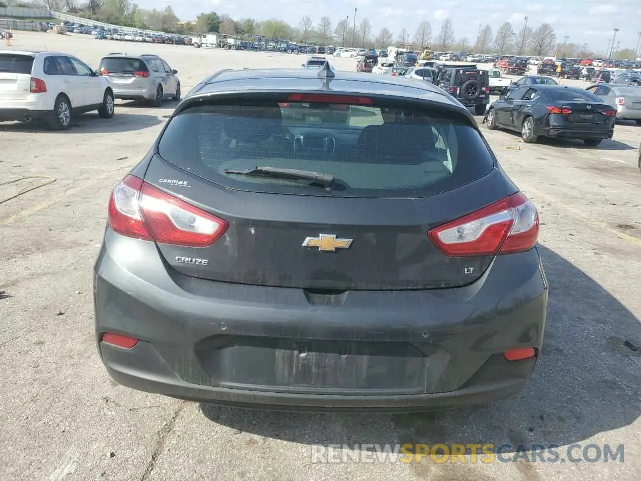 6 Photograph of a damaged car 3G1BE6SM8KS611041 CHEVROLET CRUZE 2019