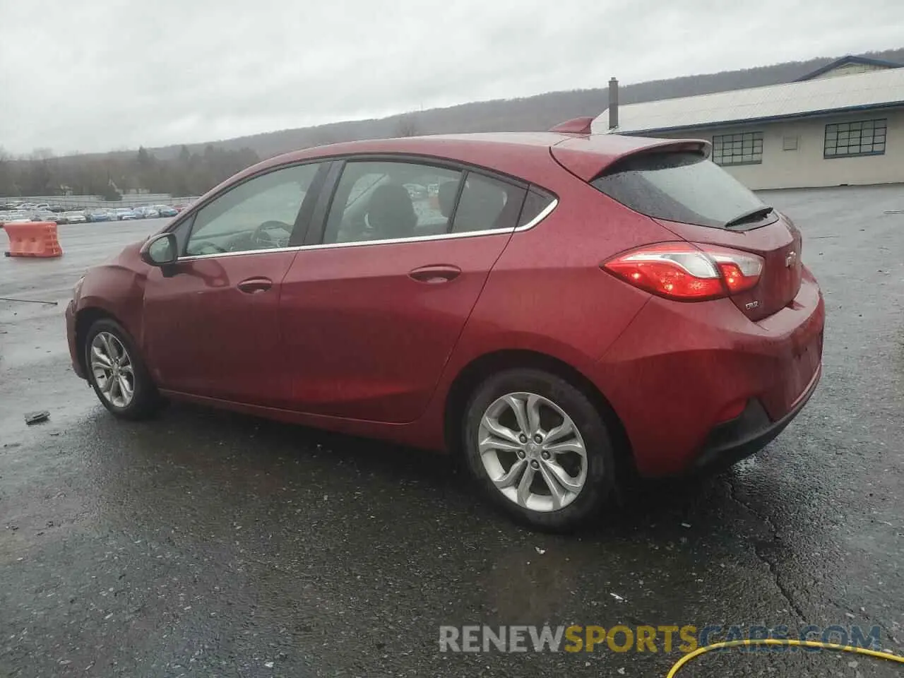 2 Photograph of a damaged car 3G1BE6SMXKS571304 CHEVROLET CRUZE 2019
