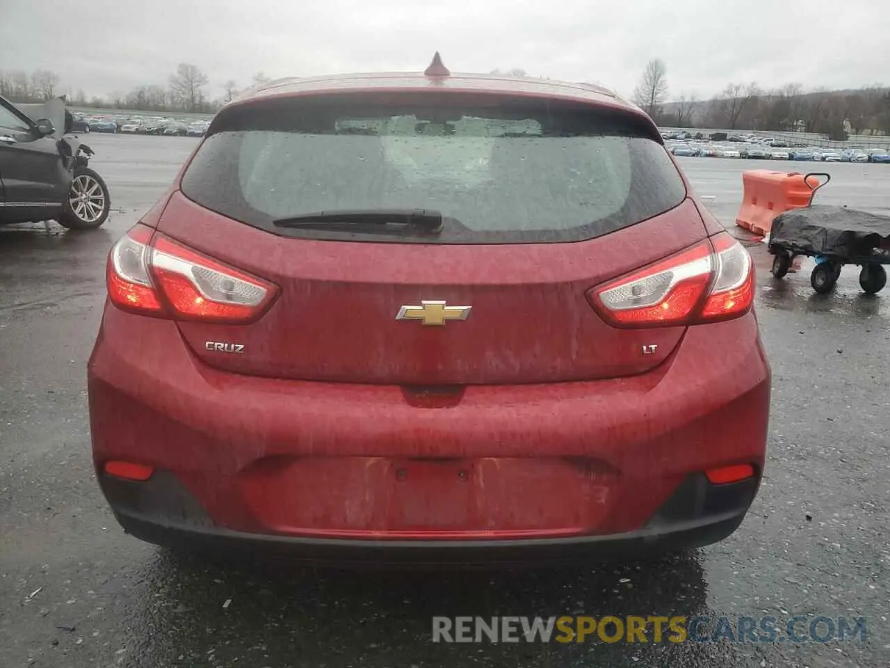 6 Photograph of a damaged car 3G1BE6SMXKS571304 CHEVROLET CRUZE 2019
