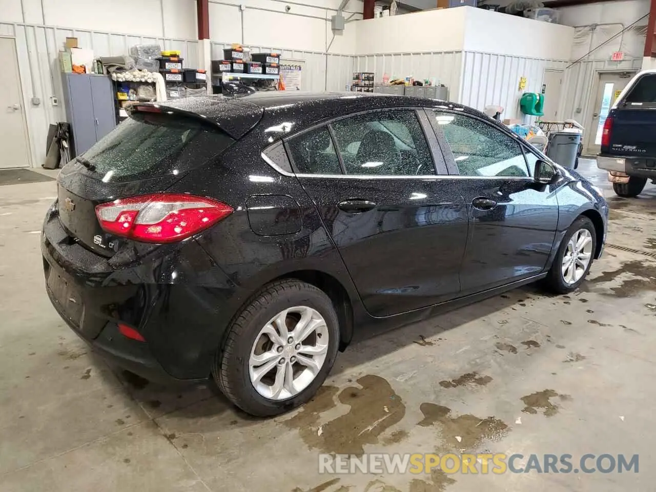 3 Photograph of a damaged car 3G1BE6SMXKS601286 CHEVROLET CRUZE 2019