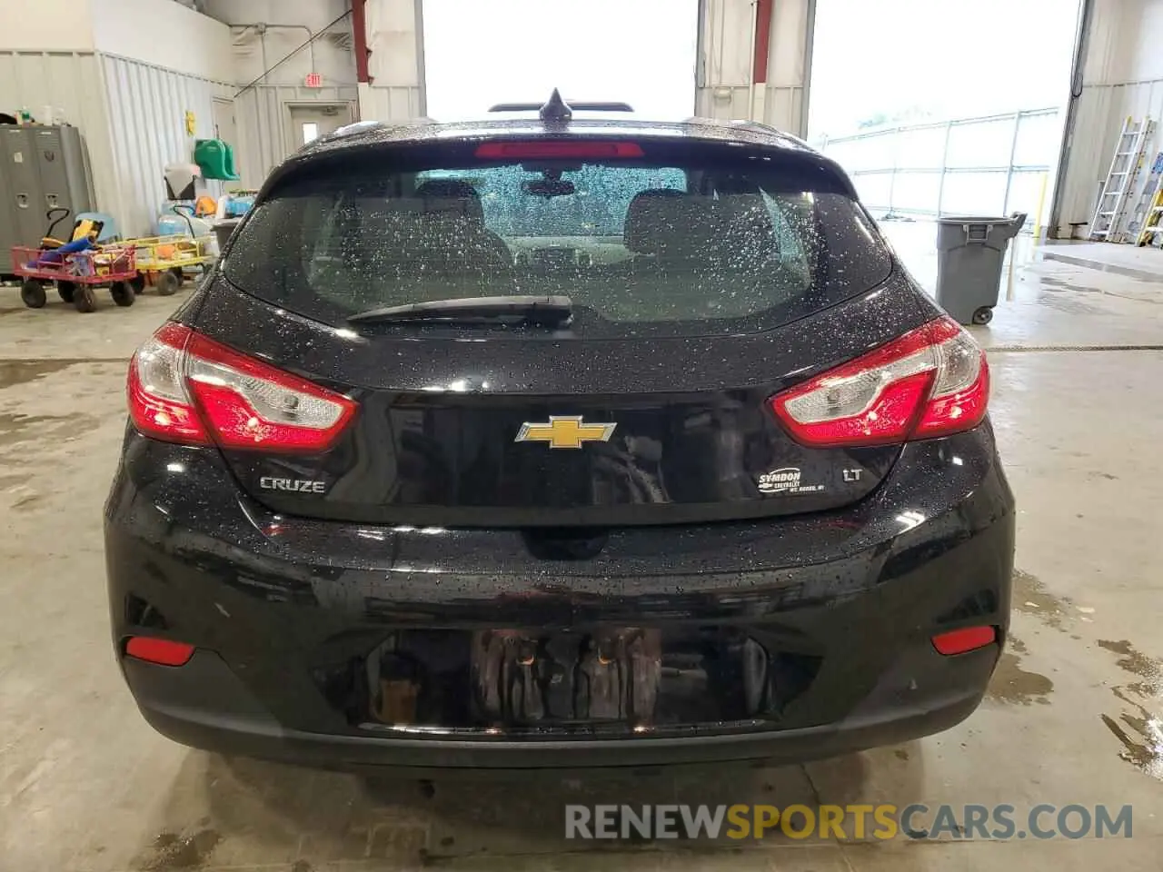 6 Photograph of a damaged car 3G1BE6SMXKS601286 CHEVROLET CRUZE 2019