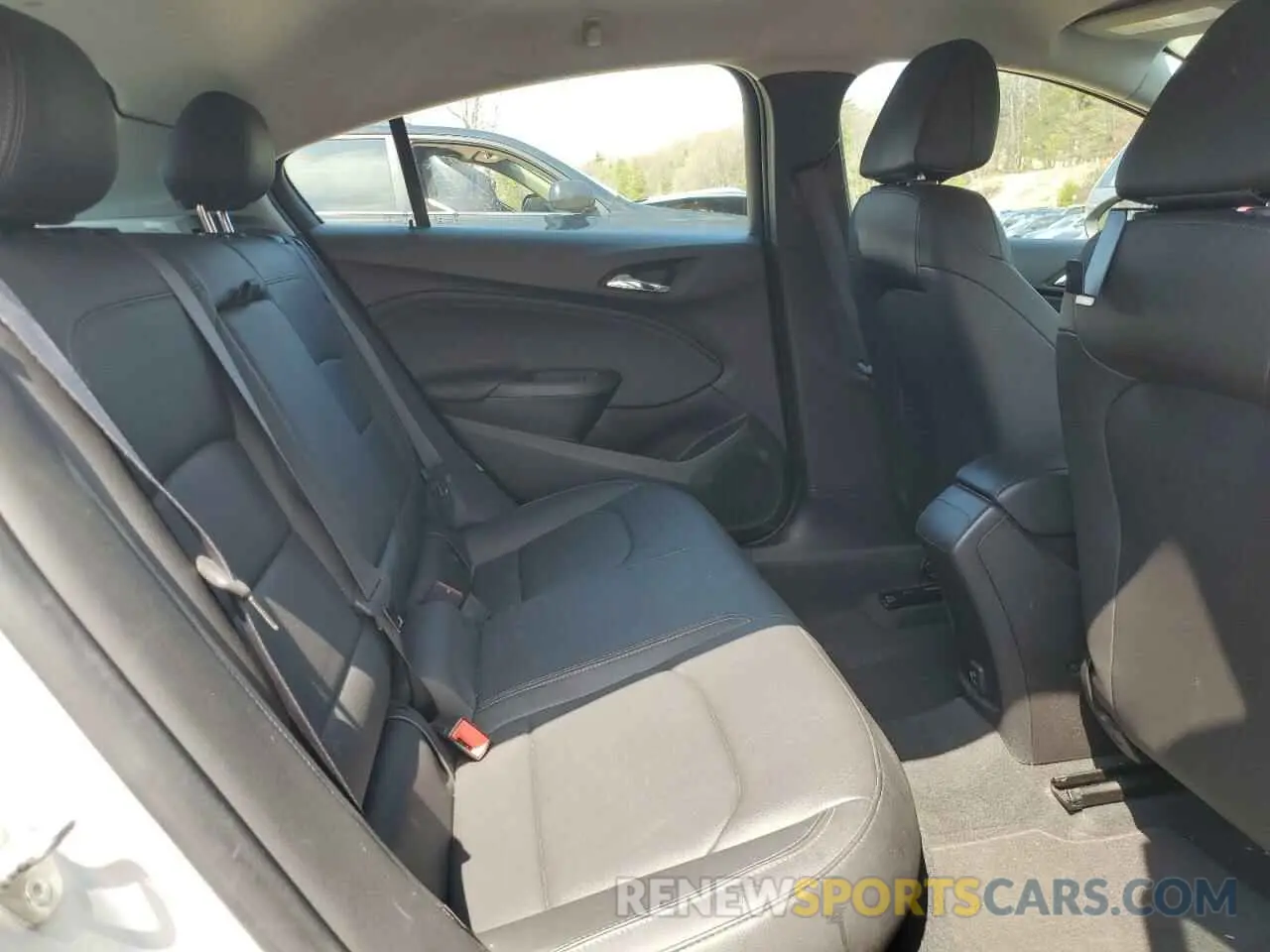 10 Photograph of a damaged car 3G1BF6SM1KS569549 CHEVROLET CRUZE 2019