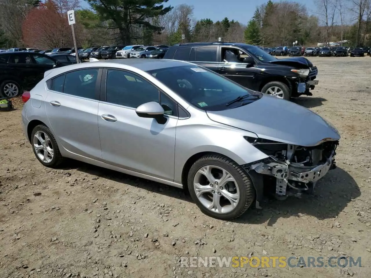 4 Photograph of a damaged car 3G1BF6SM1KS569549 CHEVROLET CRUZE 2019