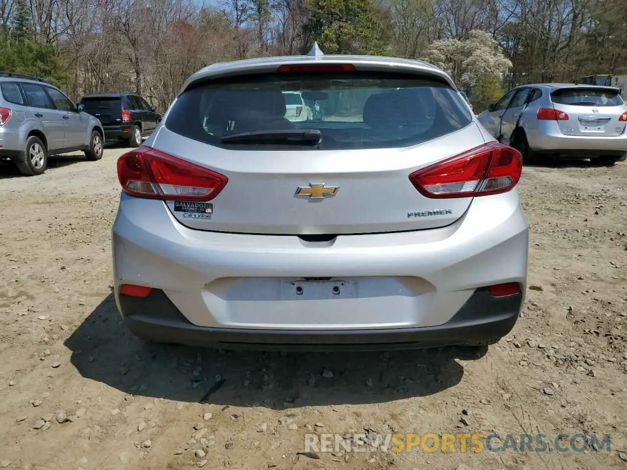 6 Photograph of a damaged car 3G1BF6SM1KS569549 CHEVROLET CRUZE 2019