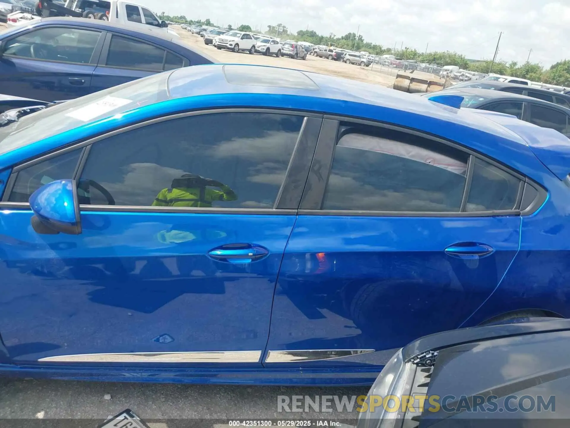 14 Photograph of a damaged car 3G1BF6SMXKS570523 CHEVROLET CRUZE 2019
