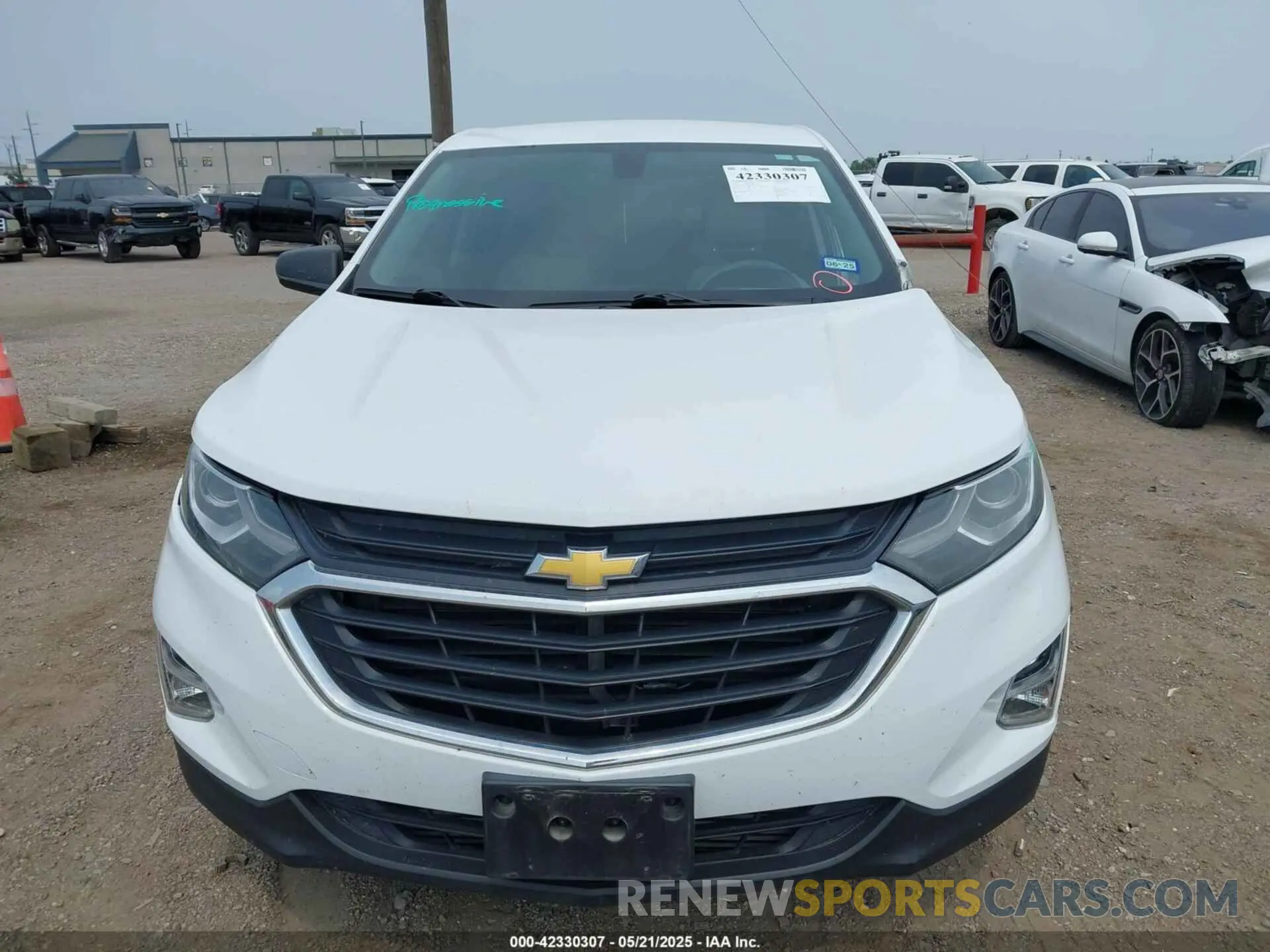 13 Photograph of a damaged car 2GNAXHEV0K6118103 CHEVROLET EQUINOX 2019