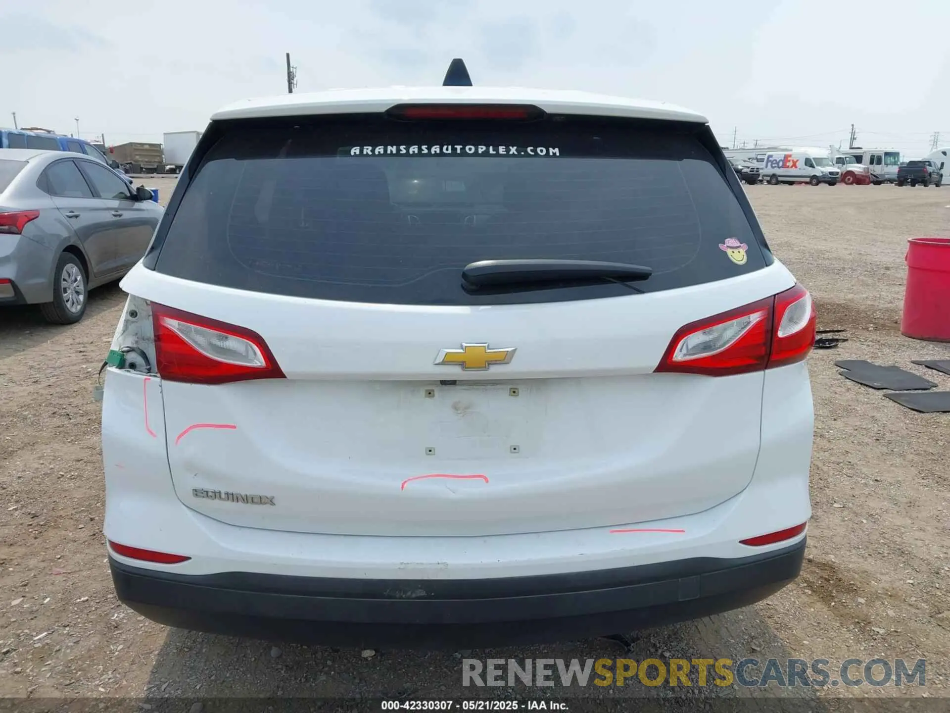 17 Photograph of a damaged car 2GNAXHEV0K6118103 CHEVROLET EQUINOX 2019