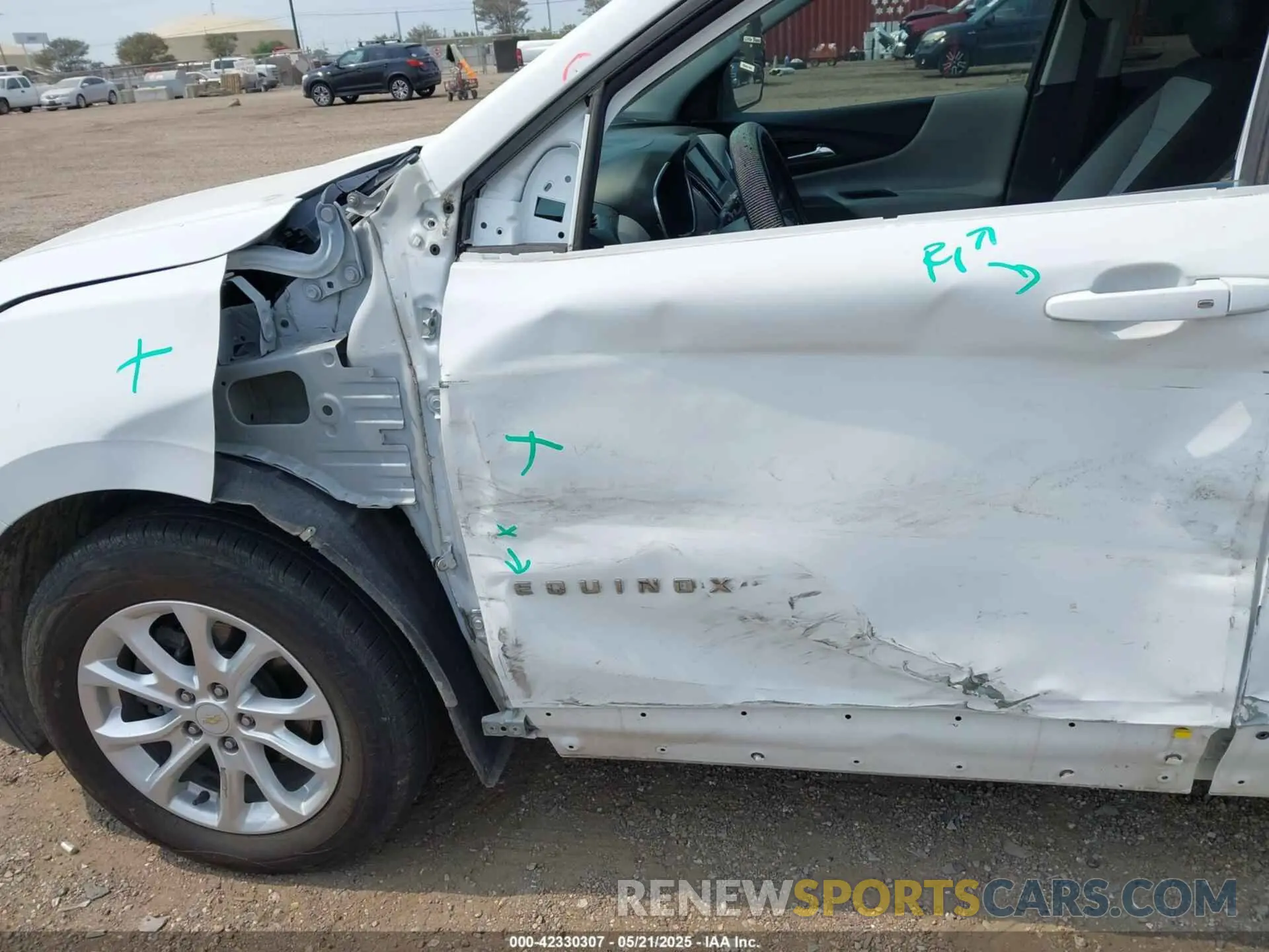 6 Photograph of a damaged car 2GNAXHEV0K6118103 CHEVROLET EQUINOX 2019
